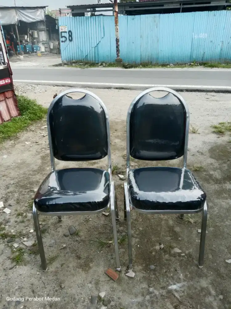 Kursi Kantor Kekinian / Kursi Bekas Murah