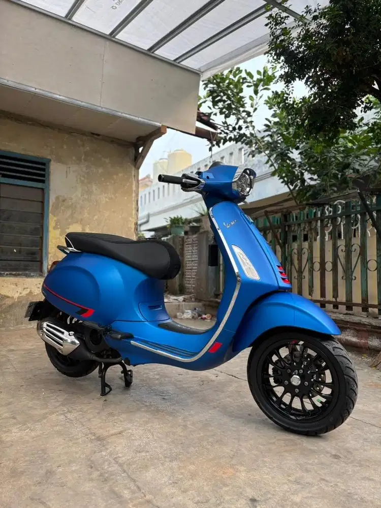 VESPA SPRINT S ABS ANTIK KM 700 perak