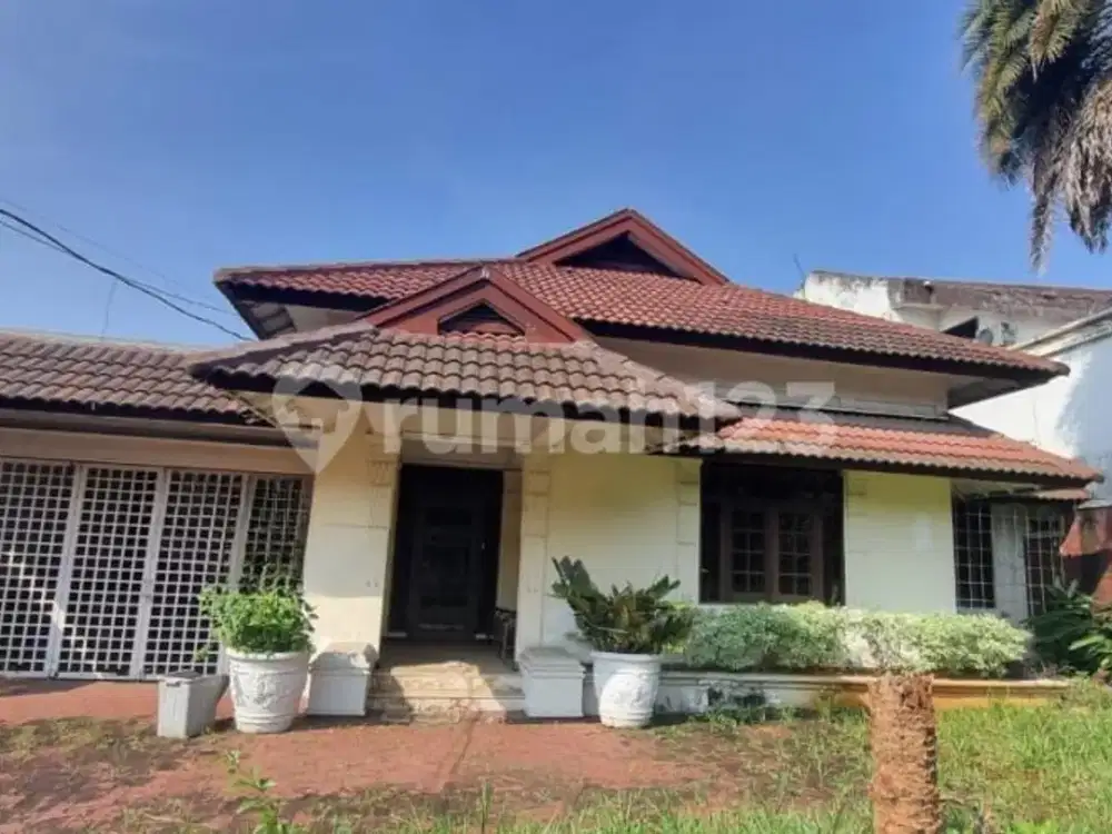 Rumah Asri Nyaman Di Menteng, Jakarta Pusat