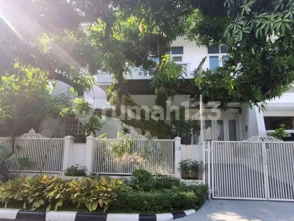 Rumah Apik Nyaman Di Meruya, Karang Tengah, Jakarta Barat