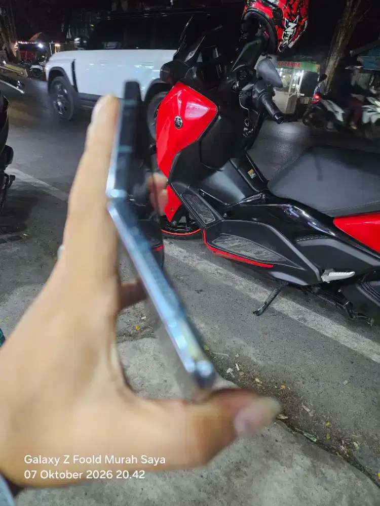 Z fols 4,,ram 12/256..kondisi kaya di fto..ga bisa buka full.