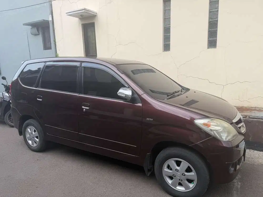 Toyota Avanza 2011 Bensin
