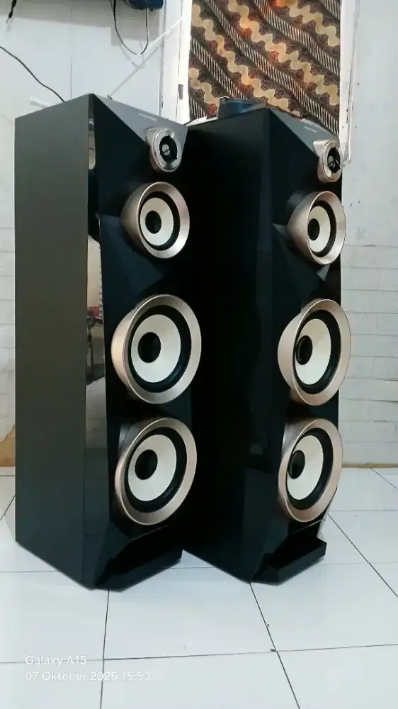 Speaker polytron 8B28