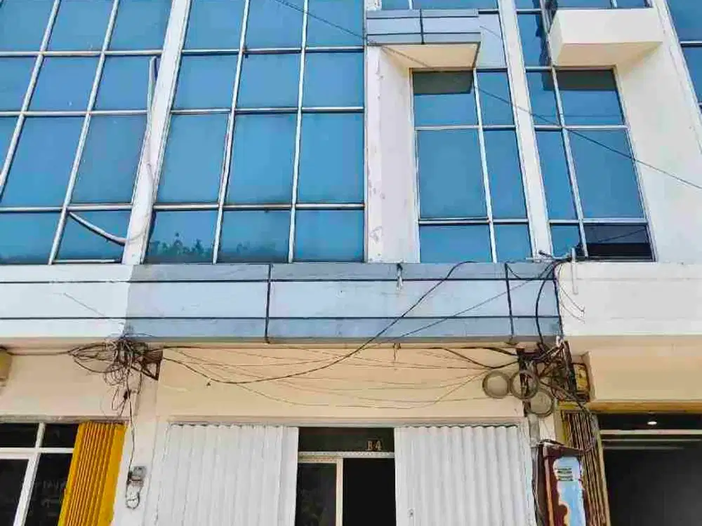 Disewakan Ruko Full Renovasi 4 Lt Pinggir Jalan Raya Jemursari Surabaya Dekat A. Yani & Trans Icon Serta POLDA & KEJAKSAAN juga RSAL & RSI serta UK Petra