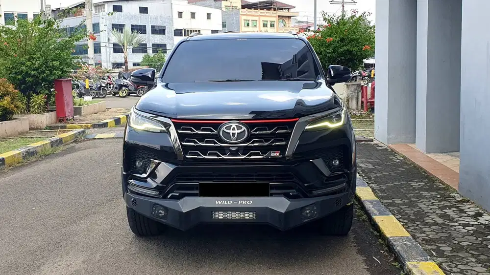 Toyota Fortuner 2.8 VRZ GR Sport Kick Sensor Diesel 2024 Like New