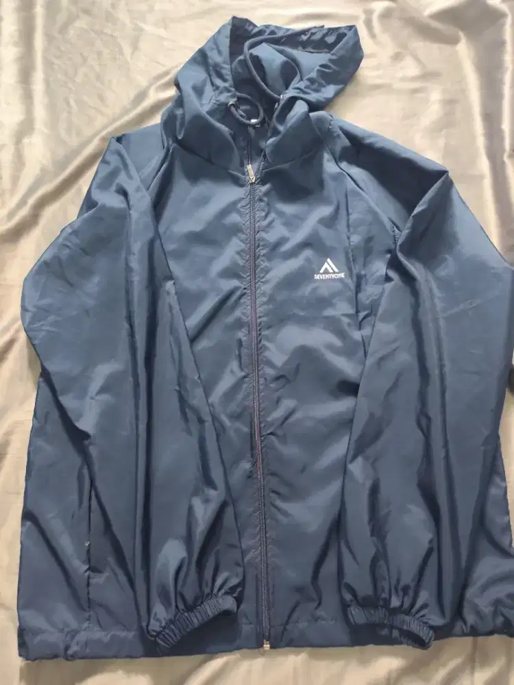 Jaket olahraga parasut