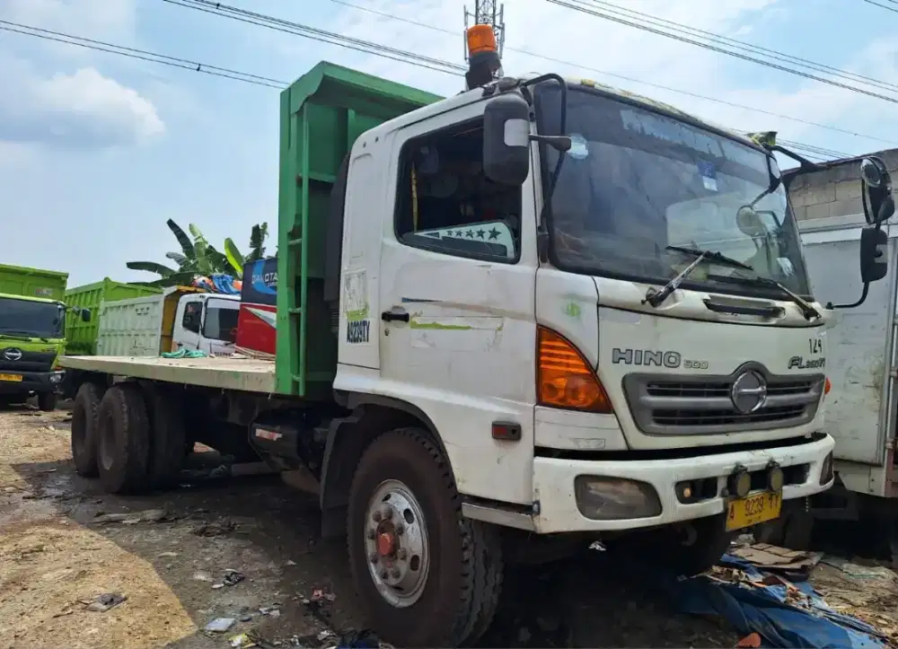 Hino Lohan FL 260 TI Tronton 6×2 bak Besi 8.5 mtr Euro2 BioSolar Fuso
