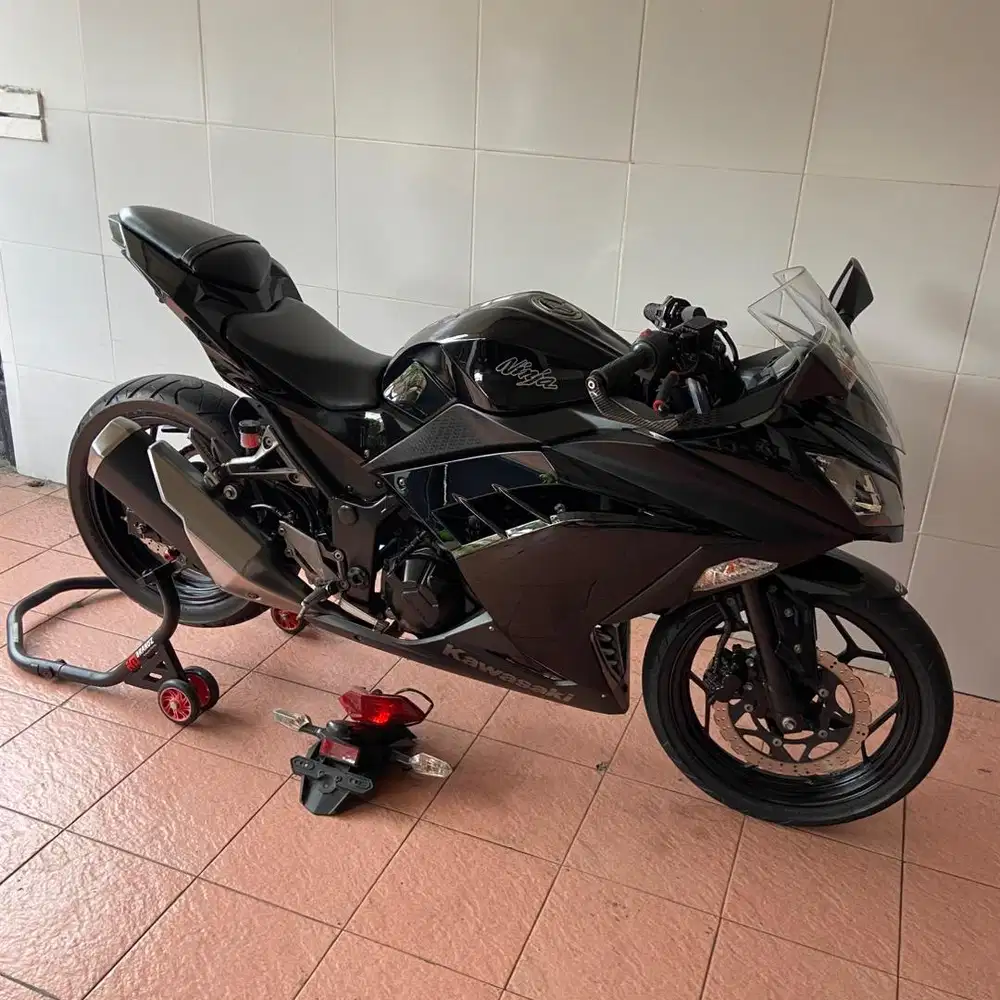 Ninja 250 Fi 2013 Hitam FULL ORIGINAL low kilometer pajak baru