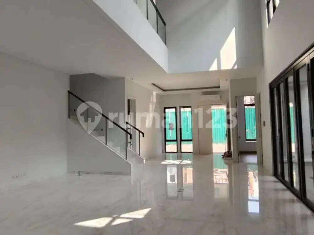 Dijual Rumah di Matera Residence, Gading Serpong 12X20