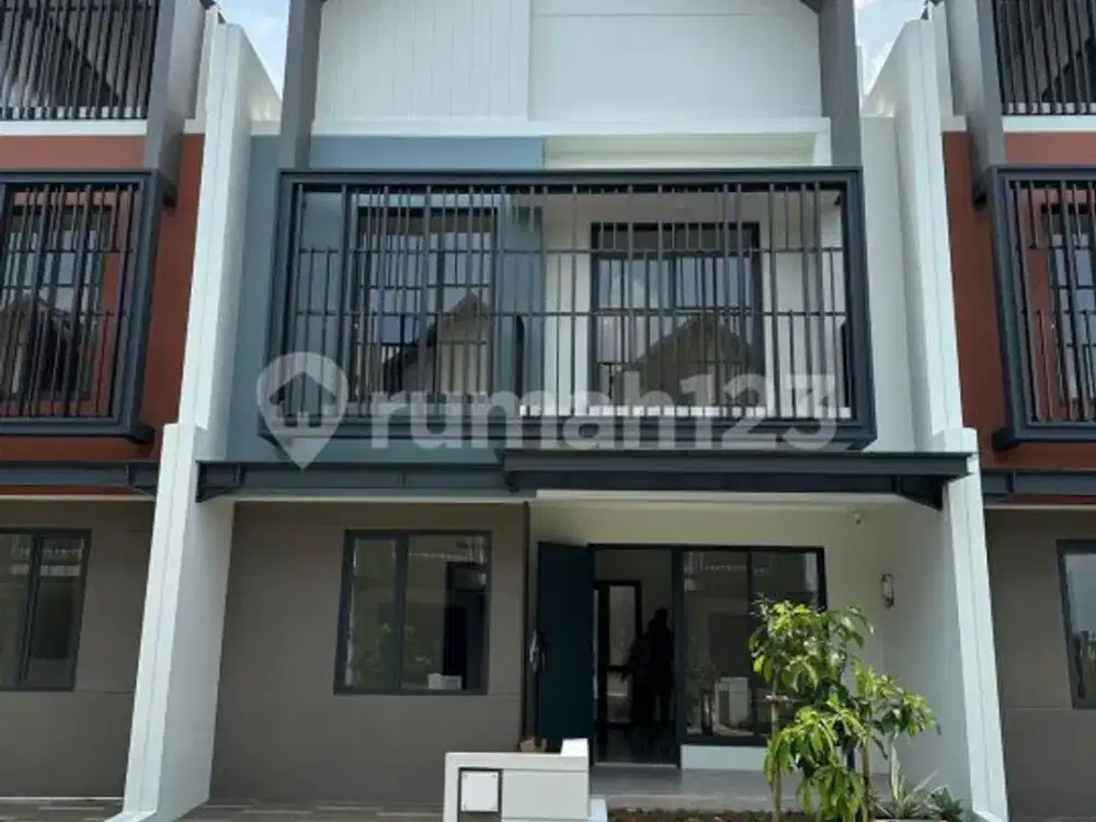 Dijual Cepat Rumah 2 Lantai di Leonora Gading Serpong, Tangerang