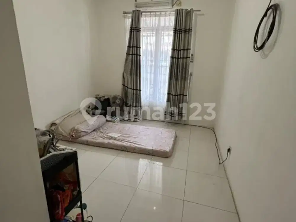 Dijual Cepat Rumah 2 BR di Komplek Regency Melati Mas, Tangerang Selatan