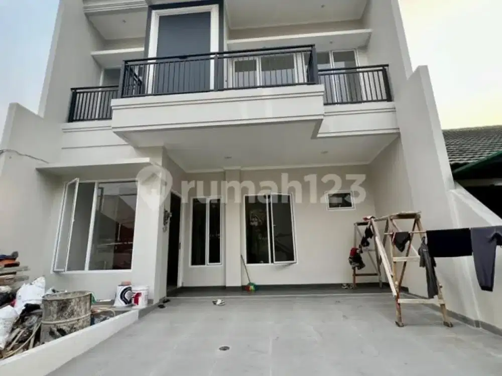 Rumah Baru 2 Lantai di BSD Griya Loka, Tangerang Selatan