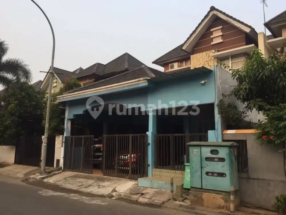 Dijual Cepat Rumah Terawat Full Renovasi di Serpong Park BSD, Tangerang Selatan