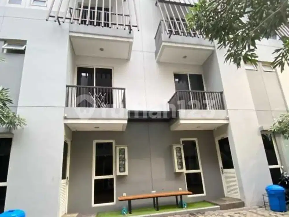 Dijual Cepat Rumah 2 Unit Gandeng di Piazza the Mozia BSD, Tangerang Selatan