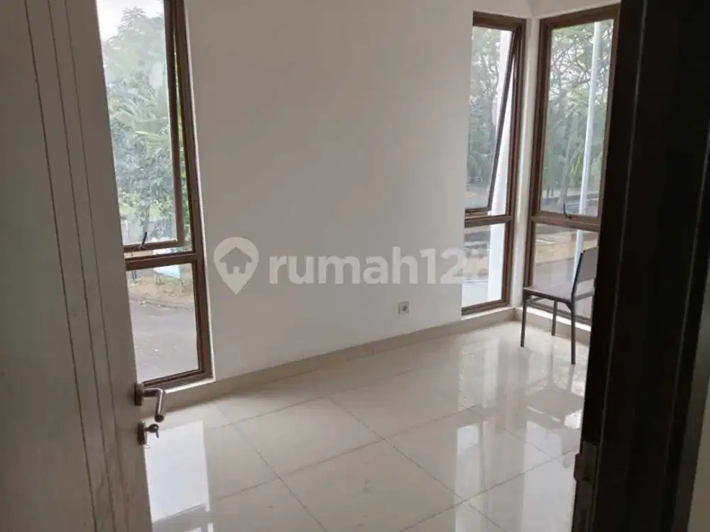 Dijual Cepat Rumah Hook 2 Lantai di The Icon BSD, Tangerang Selatan