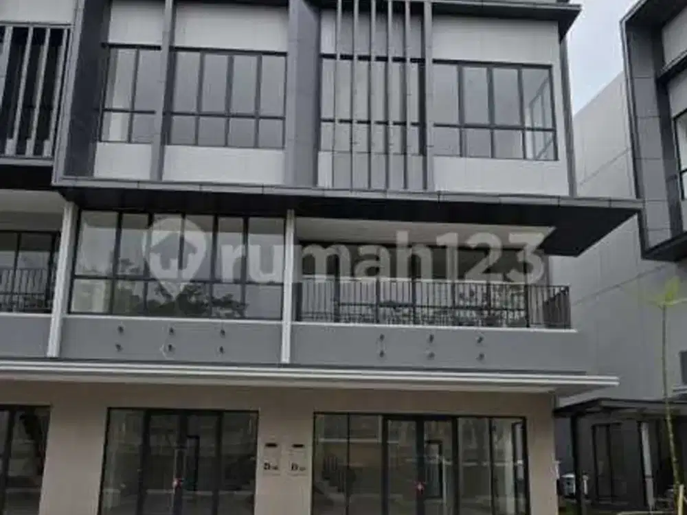 Ruko Hook Baru 3 Lantai Ada Balkon di Bsd Green Wich, Tangerang