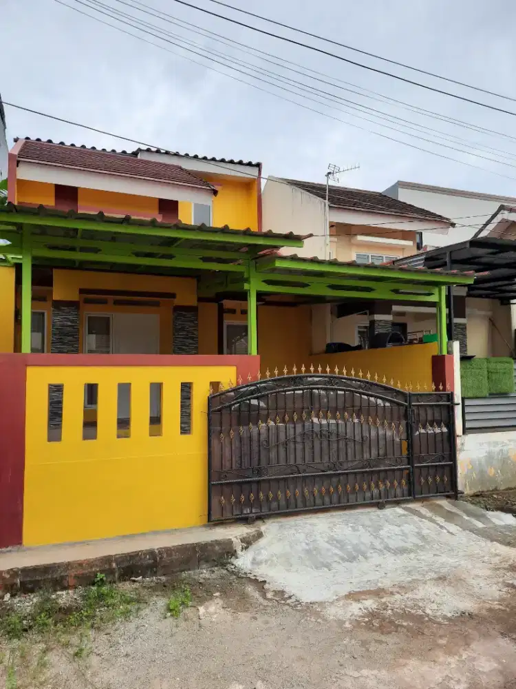 Dikontrakkan / disewakan tahunan rumah di pondok rajeg (nego)