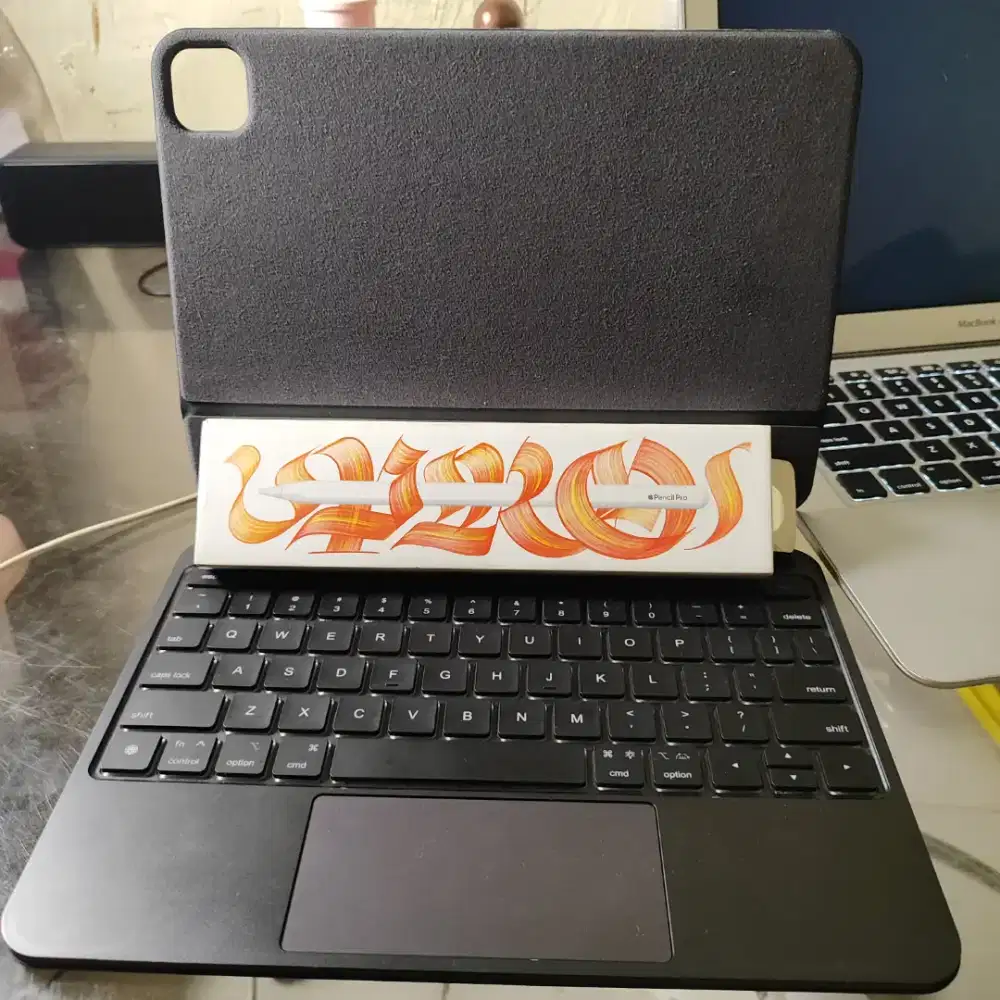 Apple Pencil Pro + Keyboard Magic Goojodoq