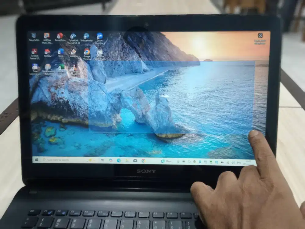 Sony Vaio Toushscreen Core i3 Gen-3 / SSD 128Gb / 4Gb / 2 Jam