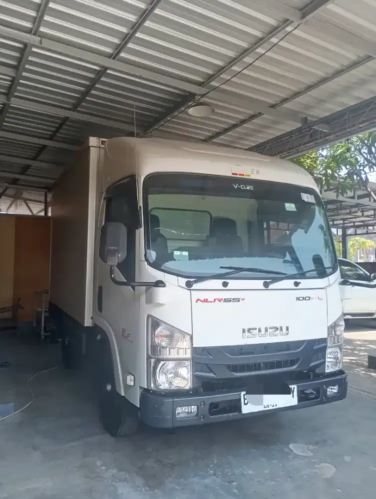 Isuzu elf giga NLR55x 100PS
