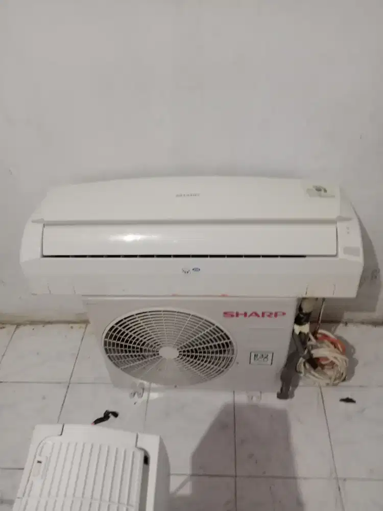 Dijual AC setengah pk merek Sharp siap pasang dan bergaransi