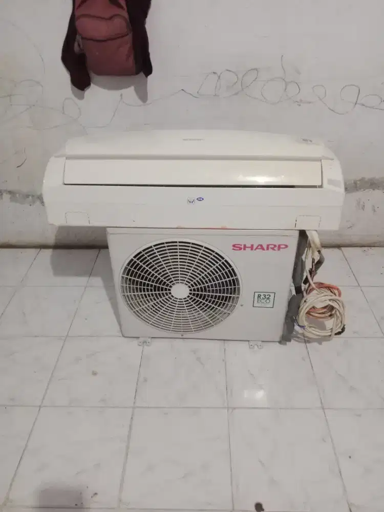 Dijual AC setengah pk merek Sharp siap pasang dan bergaransi