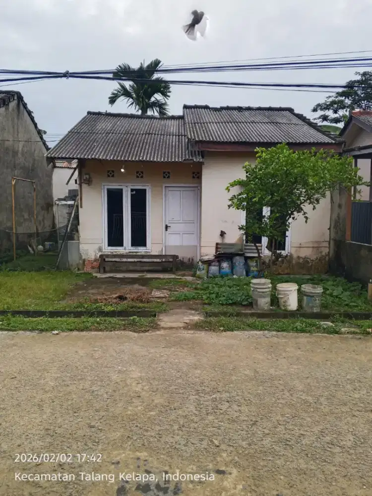 Tanah dijual cepat Bonus bangunan Rumah