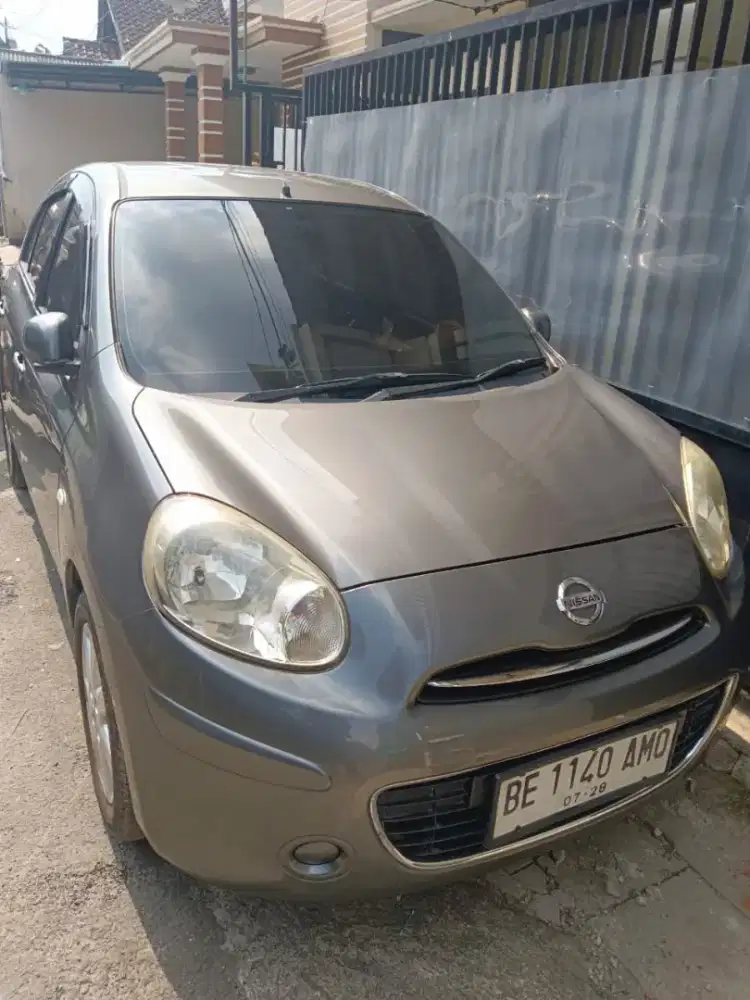 NISSAN MARCH A/T