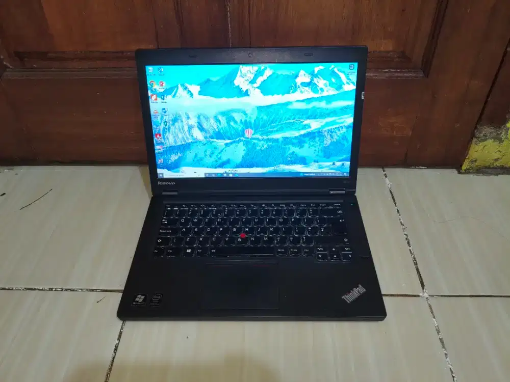 Laptop Lenovo Thinkpad T440p Ram 8gb SSD 256gb core i5 Siap pakai