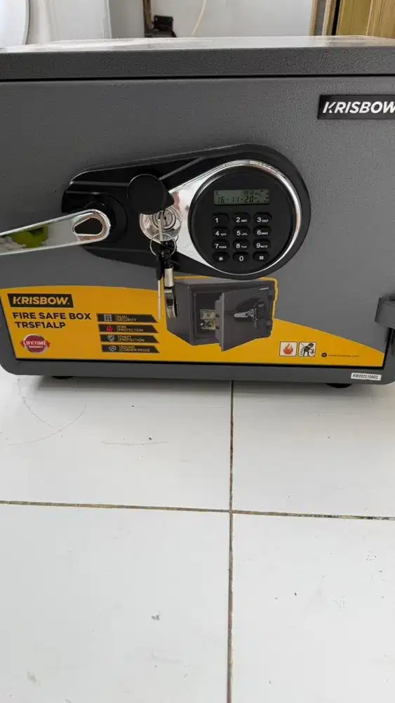 Krisbow Brankas YB-350ALP bekas pemakaian pribadi