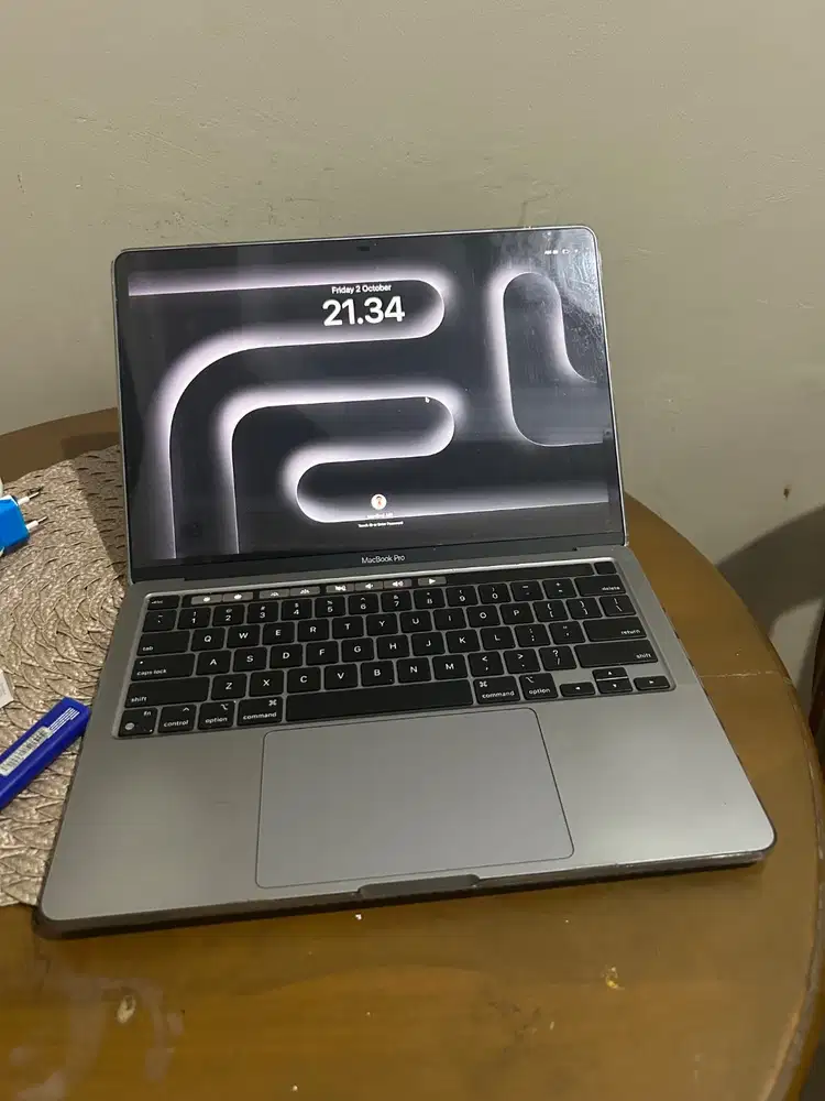 MacBook Pro M2 8/512