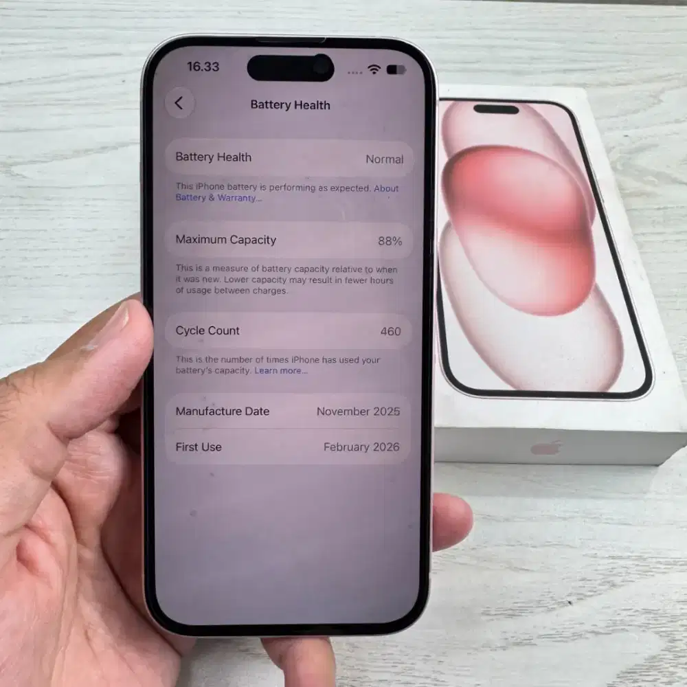 iPhone 15 128 pink 
iBox mulus
Full set garansi aktif
