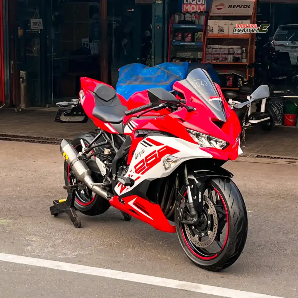 KAWASAKI ZX25R MERAH  2021 
‎WARNA LANGKA RED On WHITE