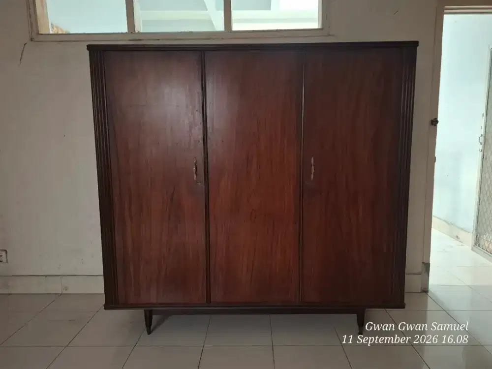 Lemari Kuno Jati Doreng Asli