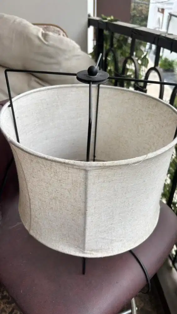Lampu tidur informa