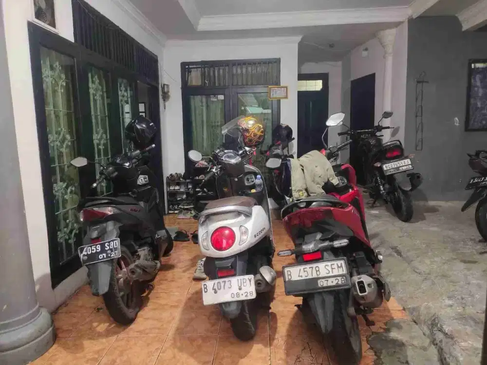 Dijual Rumah + Kostan di Pasar Minggu Jakarta Selatan