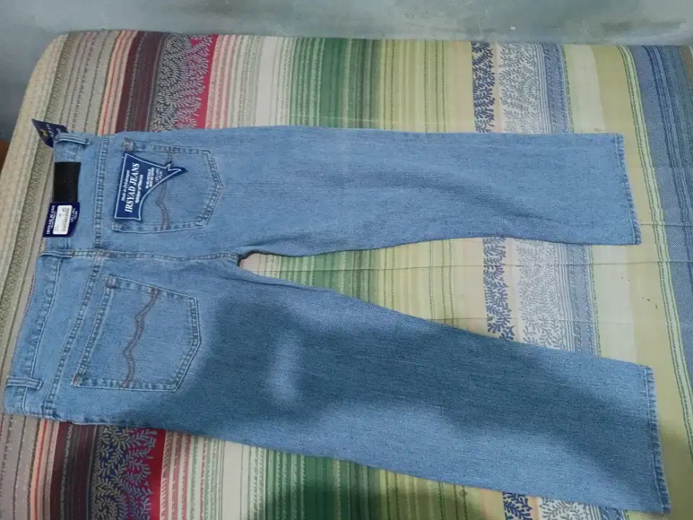 Jeans Reguler Fit