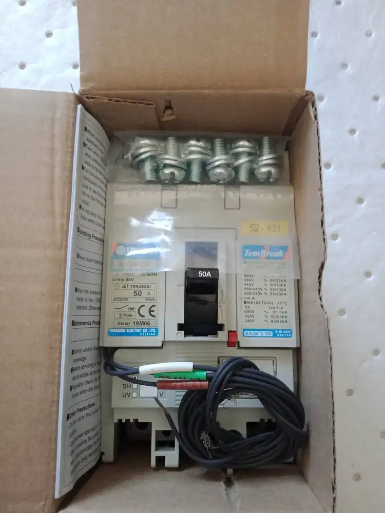 MCCB Terasaki S100-GF 2P 50A & 75A 3P 20A Kualitas Baru Seperti Baru
