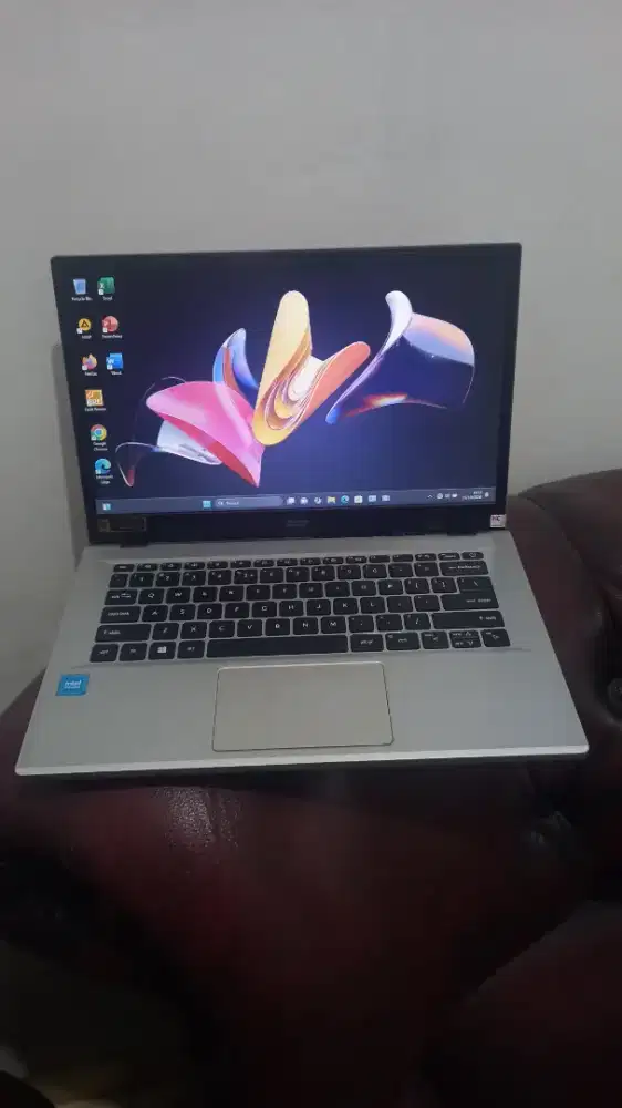 Laptop acer aspire3 n100 8/512