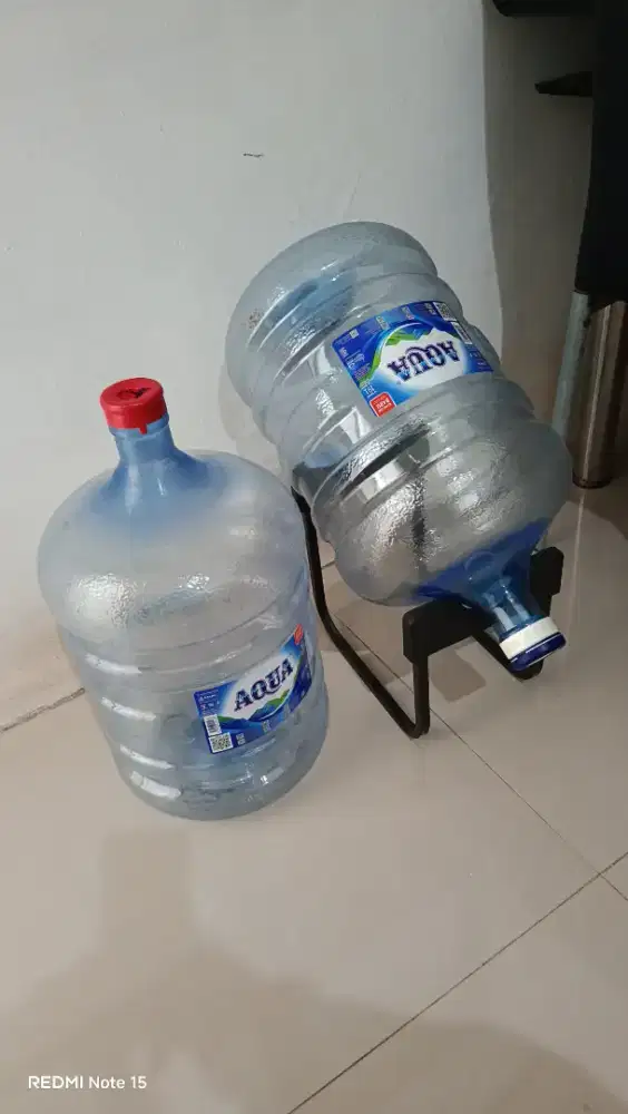 Galon aqua plus dudukannnya