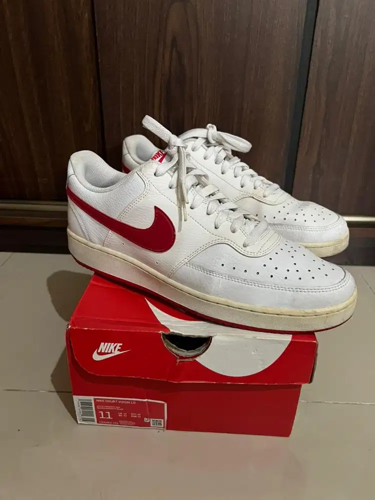 Sepatu Nike Court