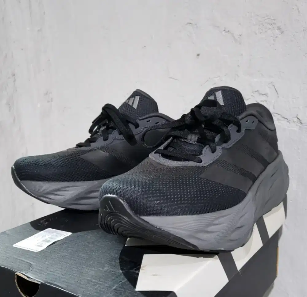 Adidas Galaxy M8