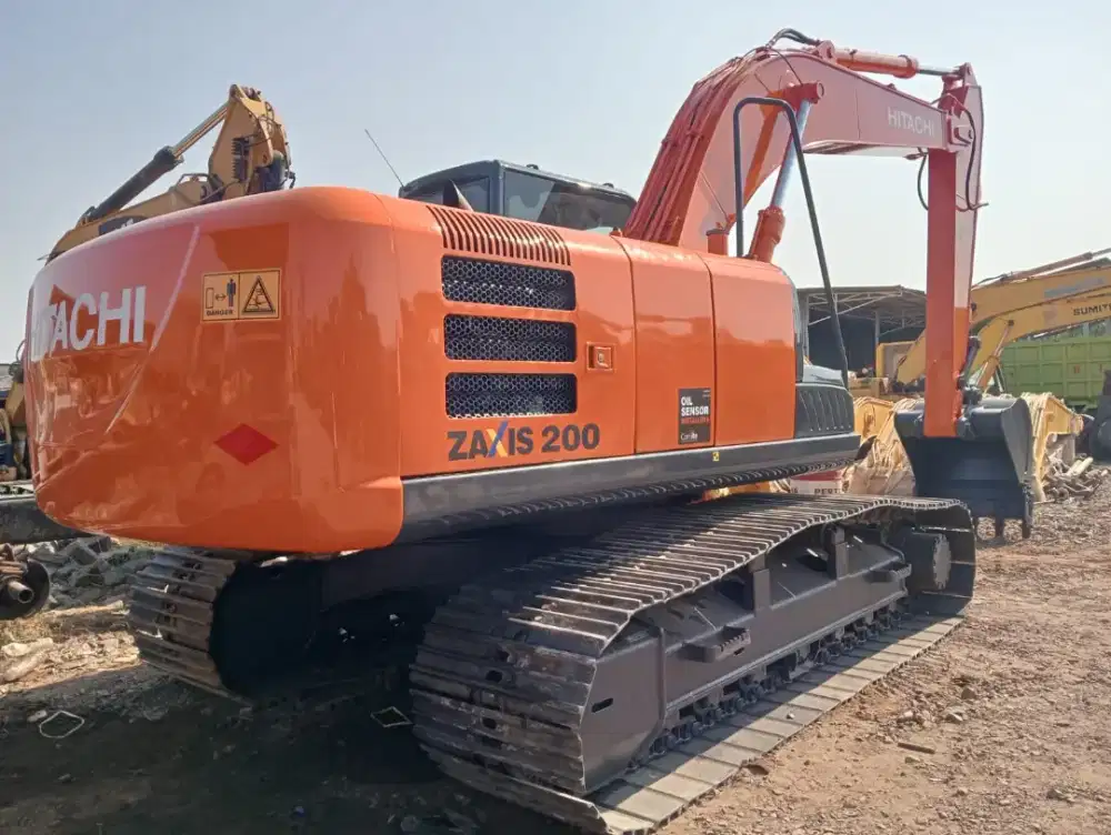 JUAL EXCAVATOR  2022 ALAT BERAT  HITACHI ZX200-5G