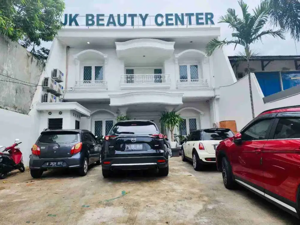 rah 3 lantai ek salon n spa di kemamg timur jakarta selatan