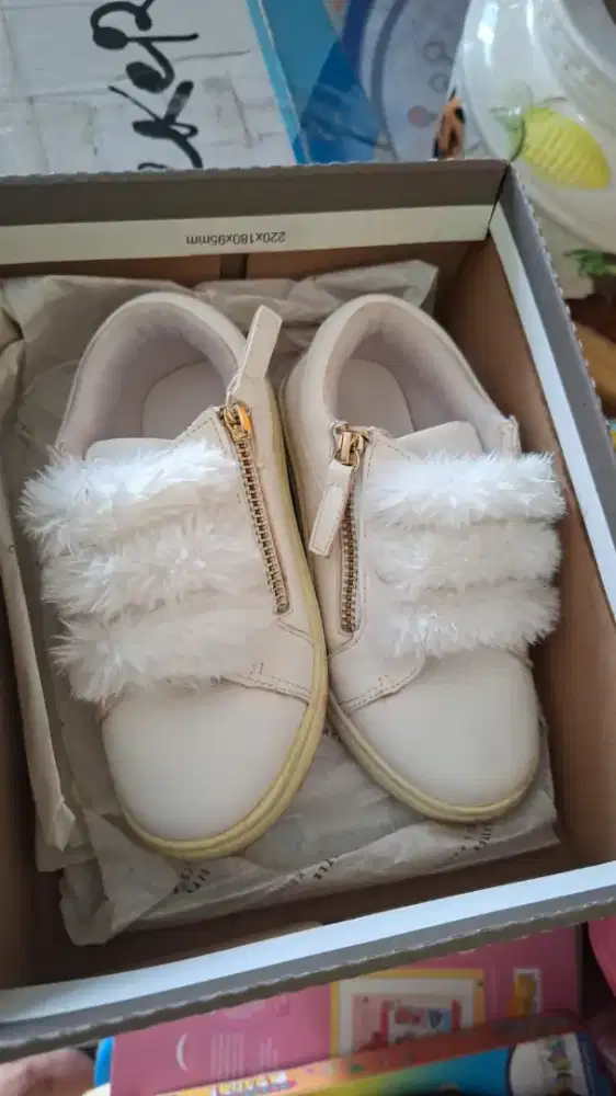 Sepatu anak cew