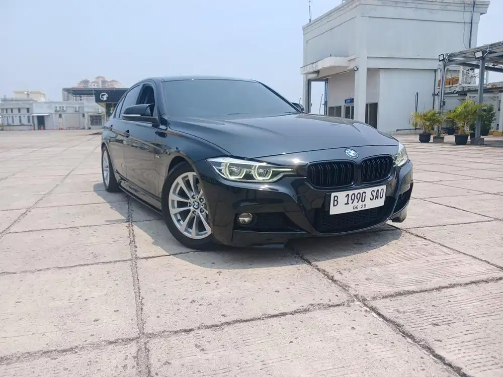 BMW 320i Sport LCI 2017 / 2018 F30 B48