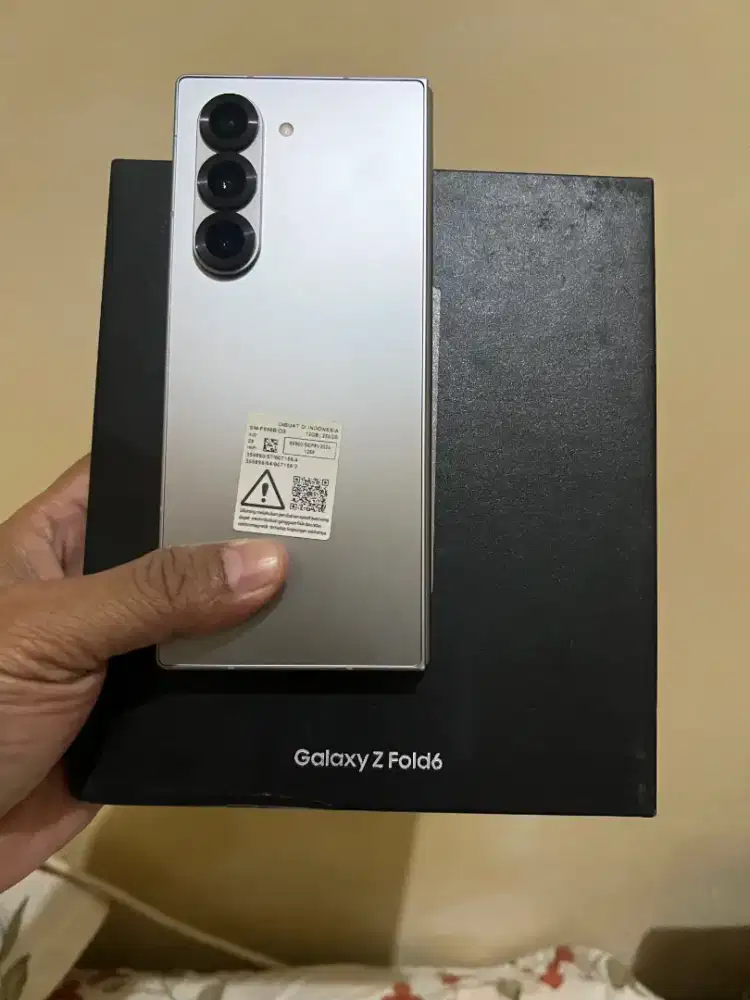 Samsung Fold 6 Ram 12 / 256 Resmi