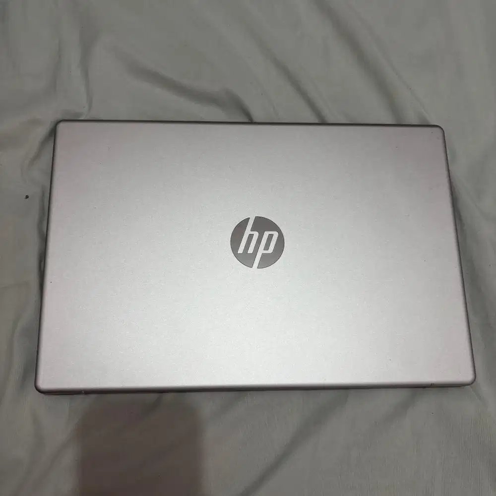 HP 14s-EM0333AU R3-7320U 8/512 silver