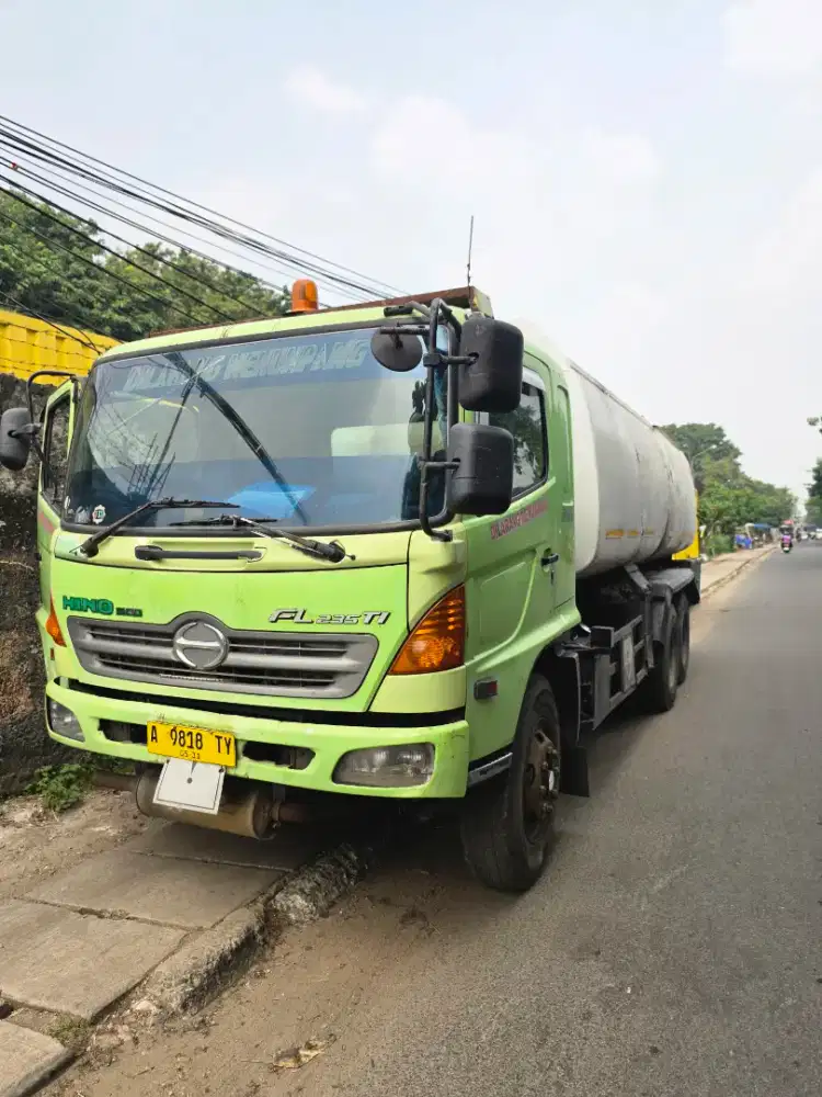 Hino FL235 Jn ranger 500 tronton 6x2 tahun 2011 tangki 24