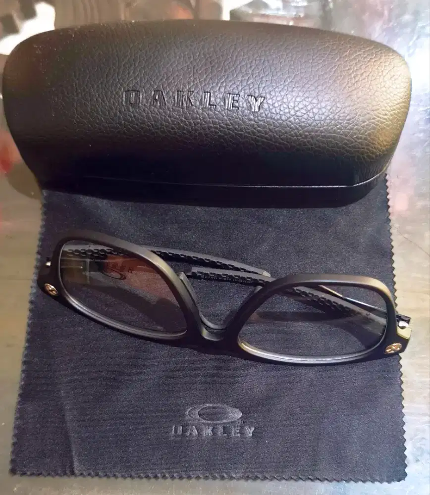 Oakley Cerebral